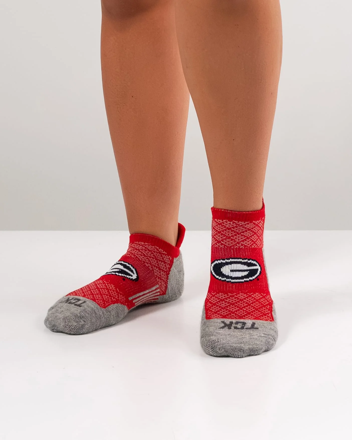 Georgia Bulldogs No Show Tour Socks - Image 4