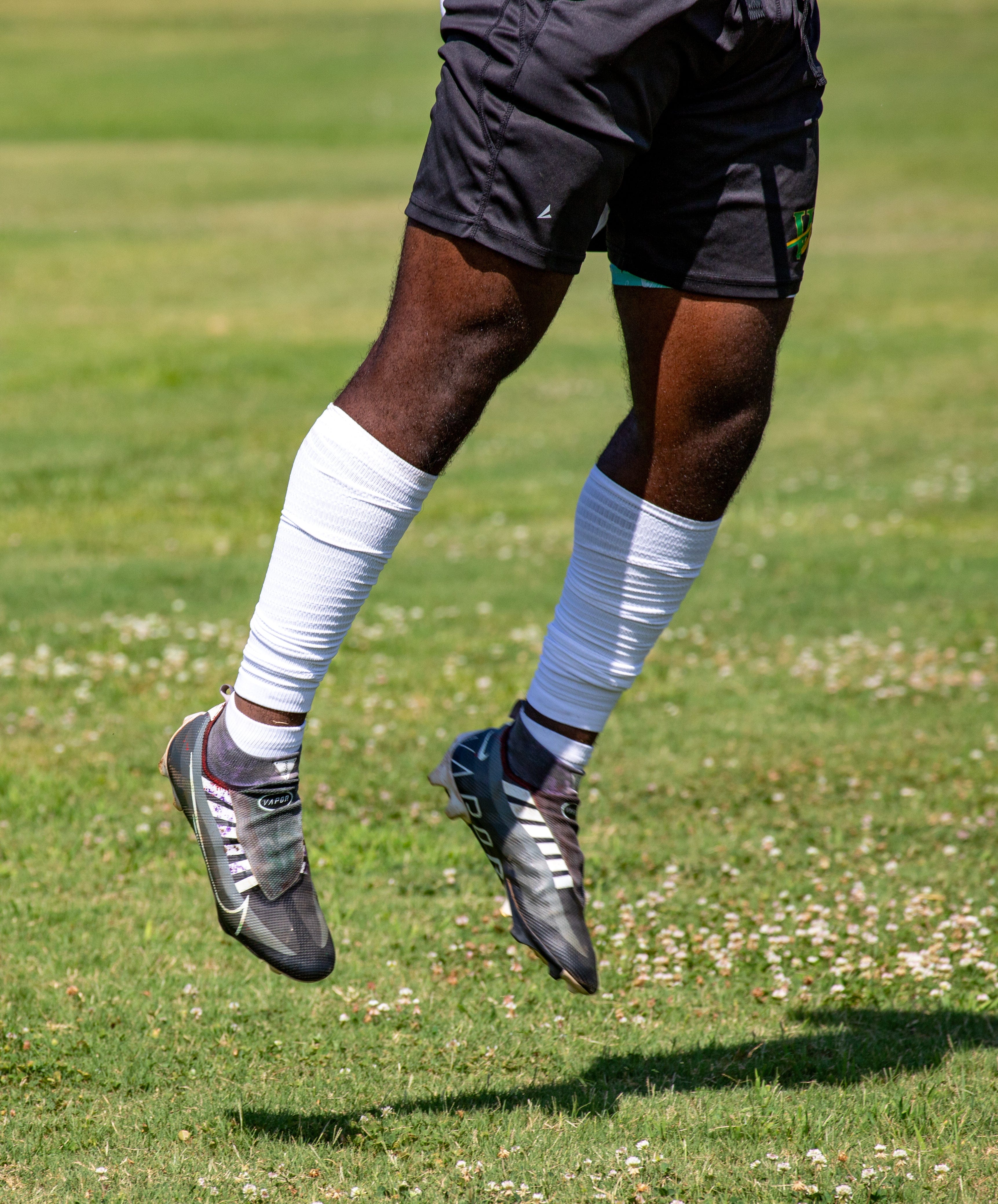 Pre Scrunched Football Leg Sleeves For Men and Boys - Image 4