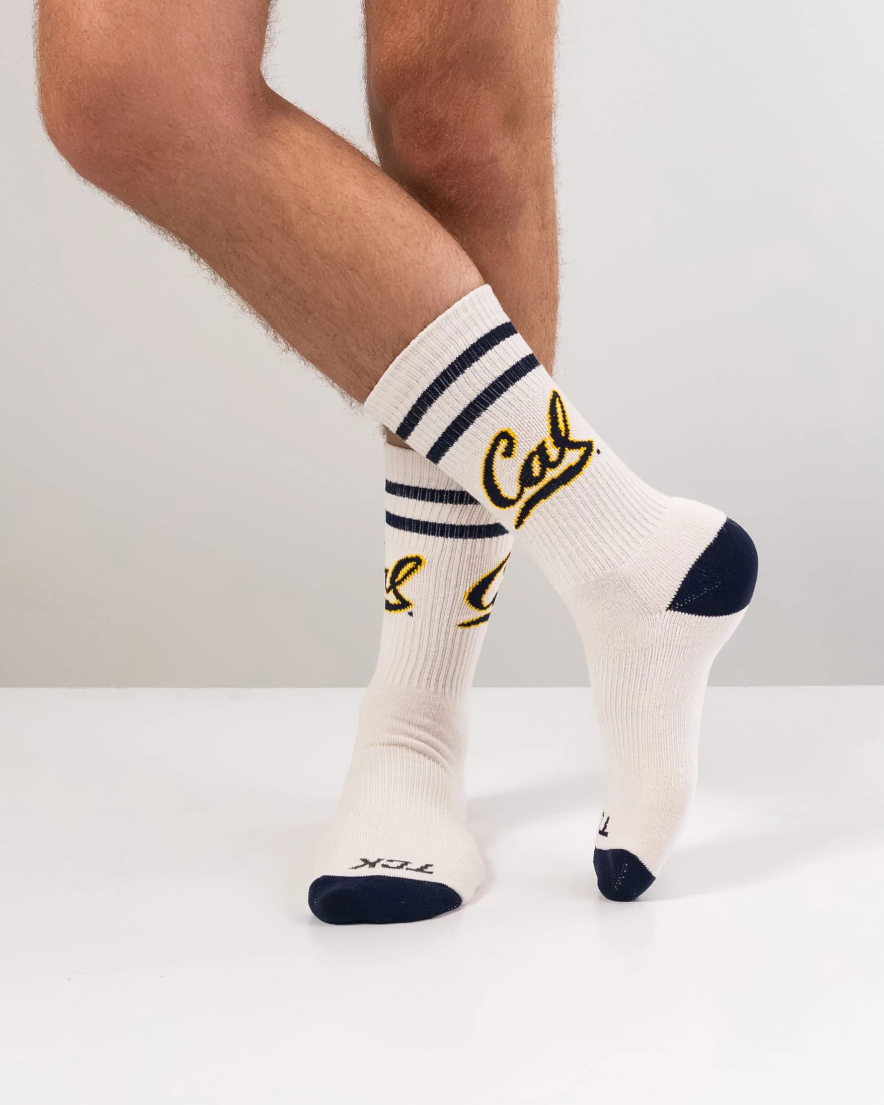 Vintage California Golden Bears Socks NCAA Socks For Men and Womens Soft Cotton Sock - Image 3