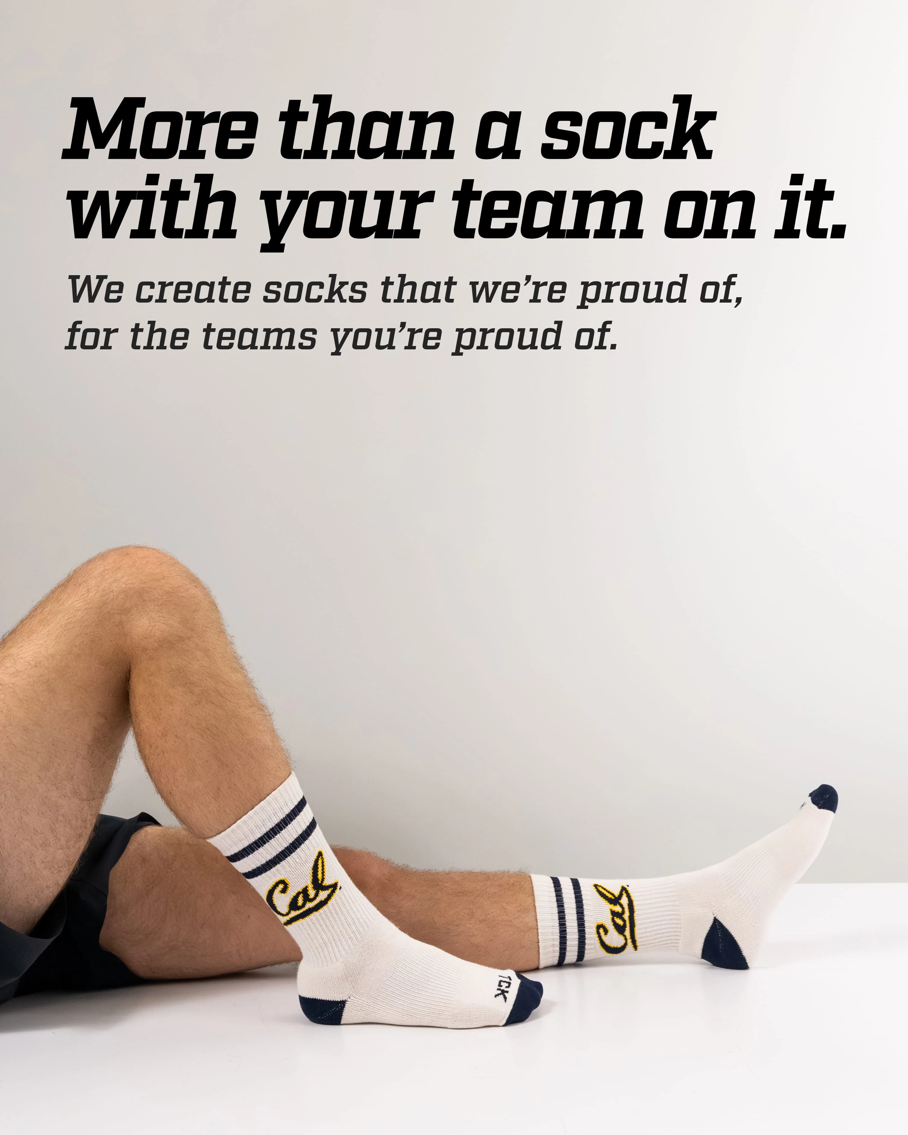Vintage California Golden Bears Socks NCAA Socks For Men and Womens Soft Cotton Sock - Image 4