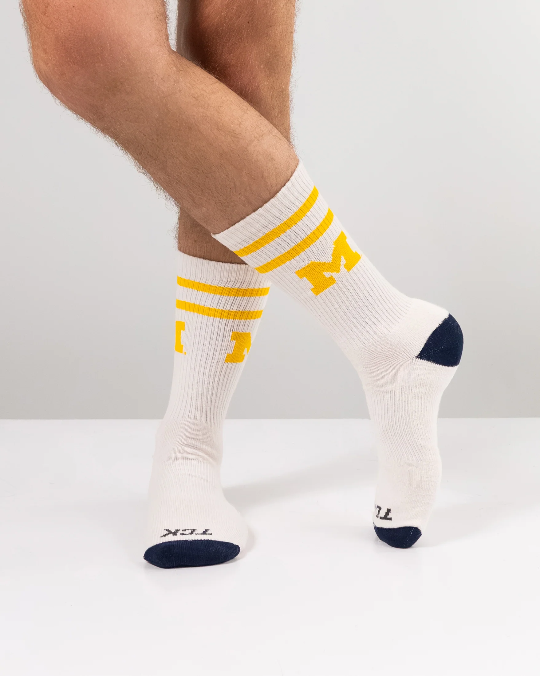 Vintage Michigan Wolverines Socks NCAA Socks For Men and Womens Soft Cotton Sock - Image 3