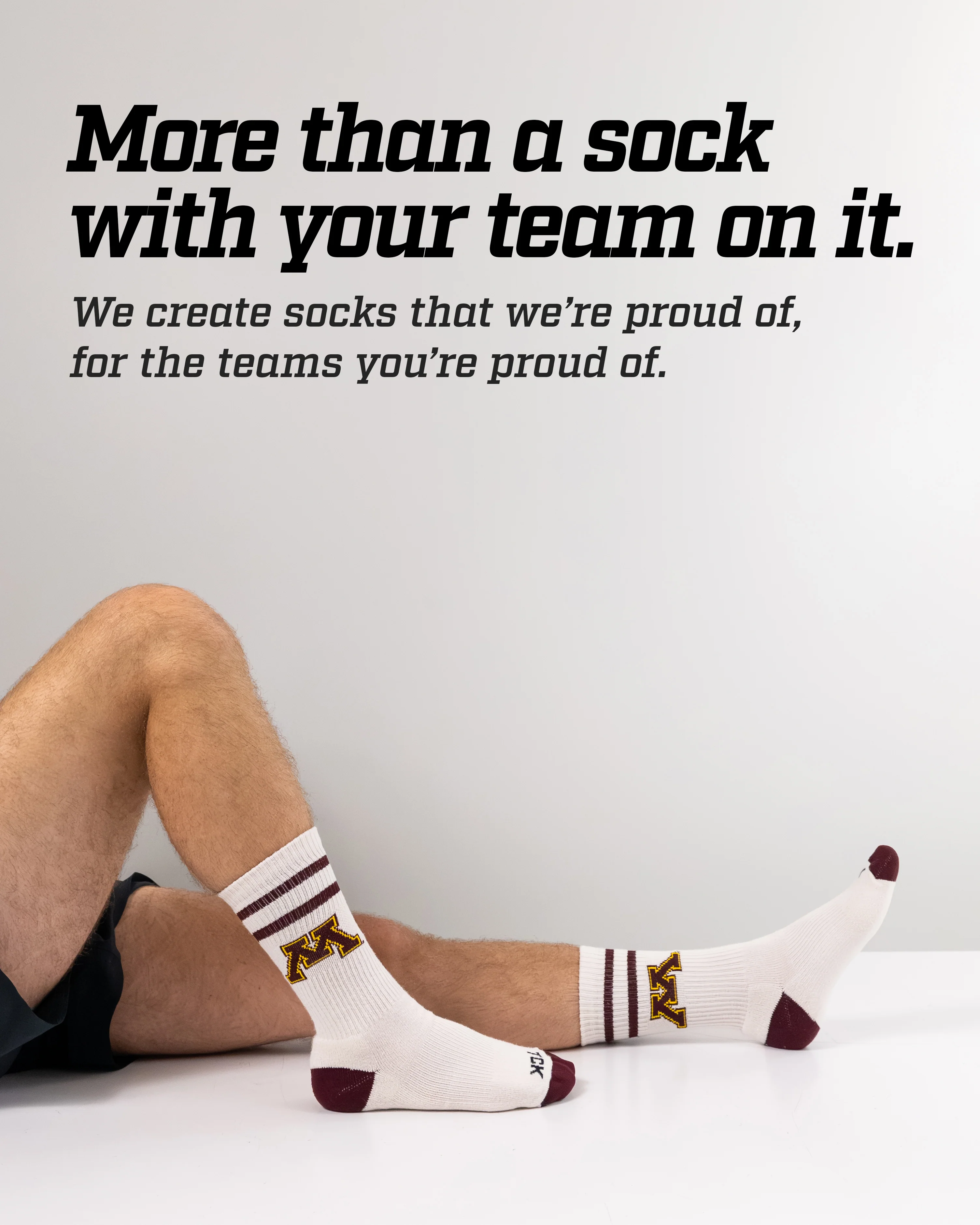 Vintage Minnesota Golden Gophers Socks NCAA Socks For Men and Womens Soft Cotton Sock - Image 3